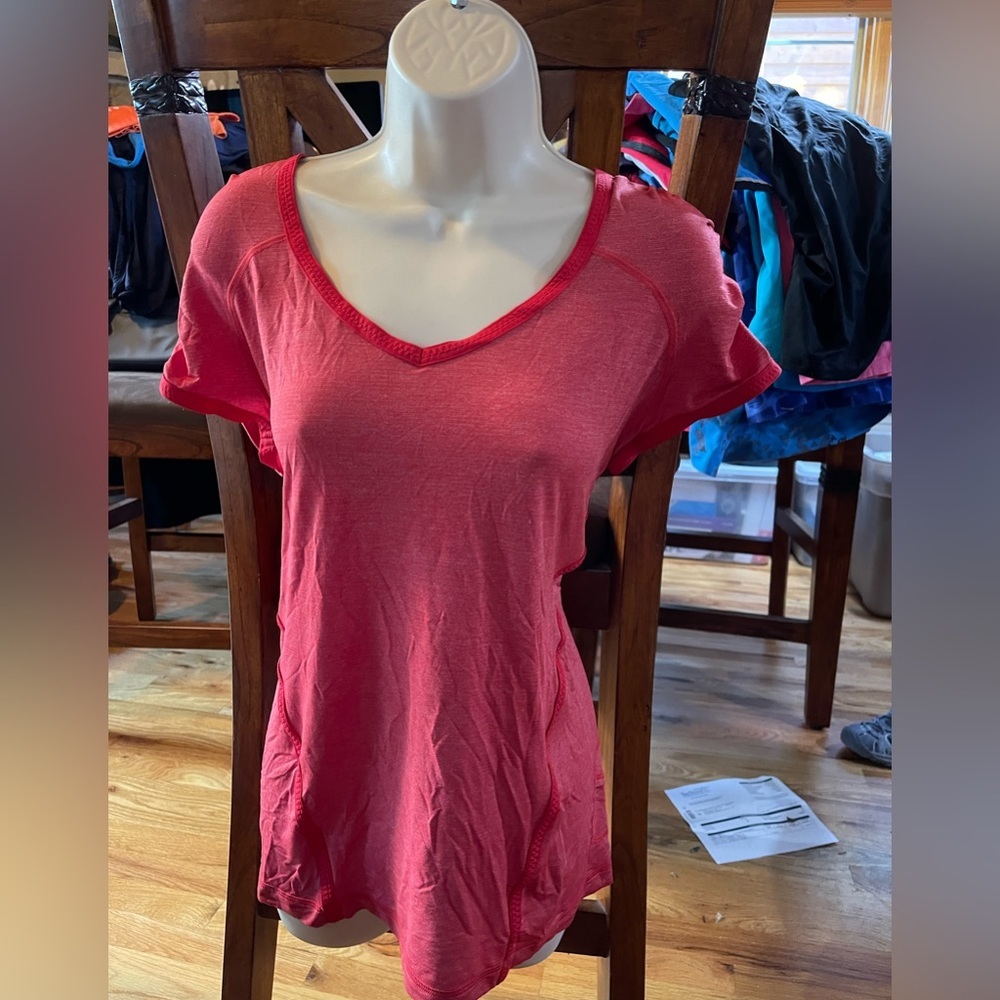 Lululemon flowy top